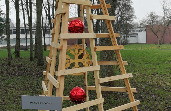 Darbai pačiame įkarštyje – aiškėja, kaip pasipuoš miesto eglė ir naujas tiltas