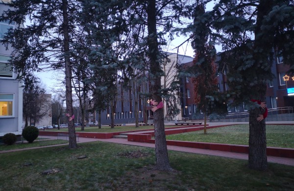 Tarptautinę neįgalių žmonių dieną – šiltas apkabinimas per nuotolį