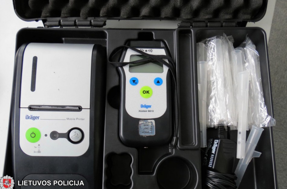 Keliuose – vairuotojų blaivumo patikrinimai