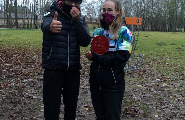 Daugkartinė Lietuvos diskgolfo čempionatų laimėtoja M. Jurgelevičiūtė: ,,Džiaugiuosi, kad šio žaidimo populiariumas nuolat auga“