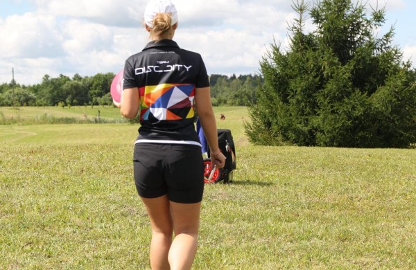 Daugkartinė Lietuvos diskgolfo čempionatų laimėtoja M. Jurgelevičiūtė: ,,Džiaugiuosi, kad šio žaidimo populiariumas nuolat auga“