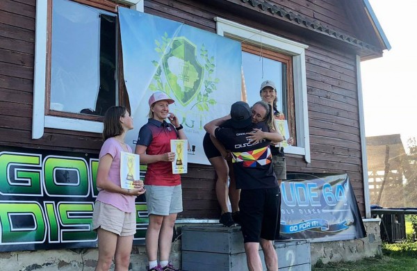 Daugkartinė Lietuvos diskgolfo čempionatų laimėtoja M. Jurgelevičiūtė: ,,Džiaugiuosi, kad šio žaidimo populiariumas nuolat auga“