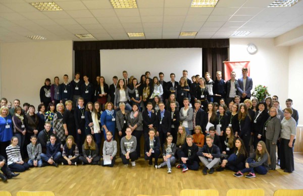 Senamiesčio gimnazija vienai dienai virto chemijos laboratorija