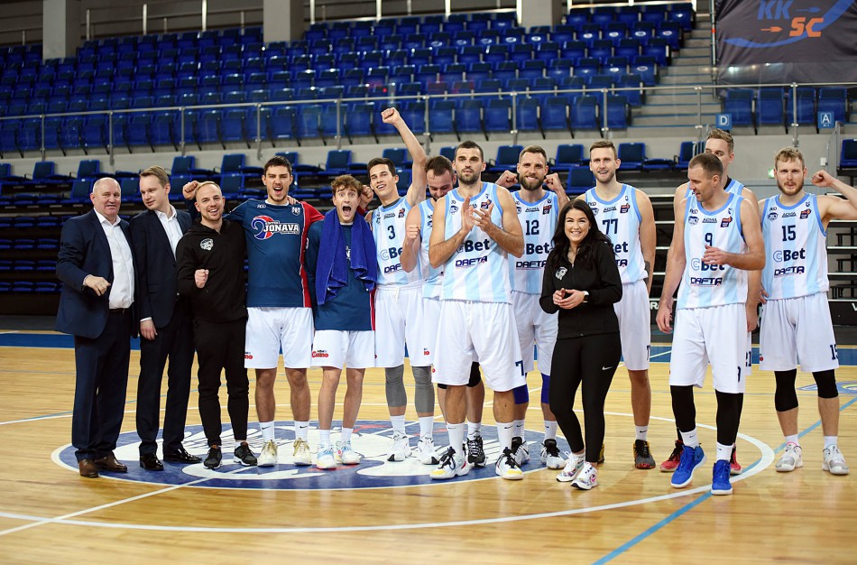 Pergalių serija tęsiasi: palaužta „Šilutė“