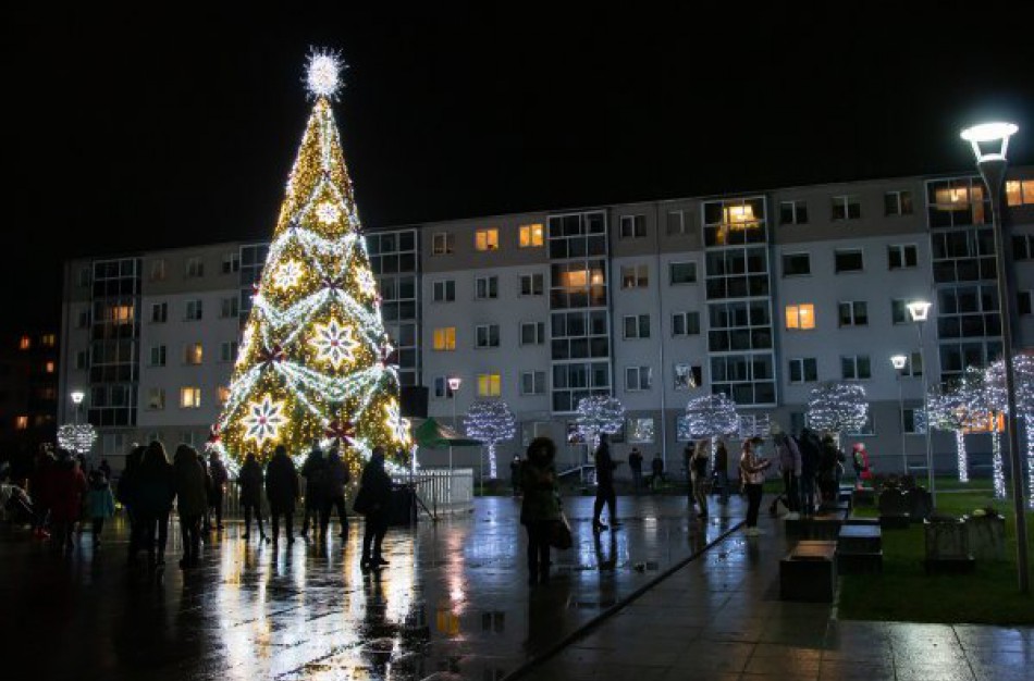 Savivaldybės gesins šventines puošmenas