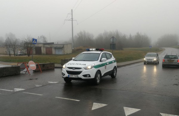 Miestui užsidarius, kai kurie vairuotojai suskubo aiškinti, kad apie ribojimus girdi pirmą kartą