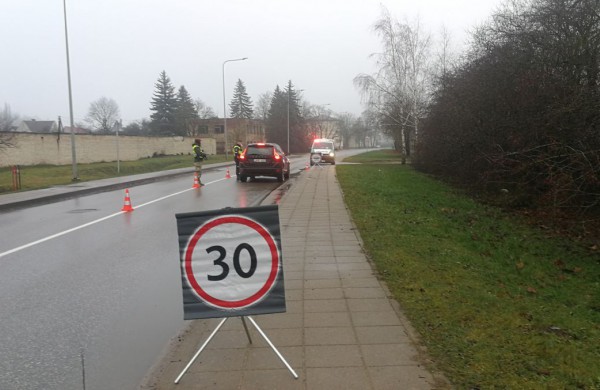 Miestui užsidarius, kai kurie vairuotojai suskubo aiškinti, kad apie ribojimus girdi pirmą kartą