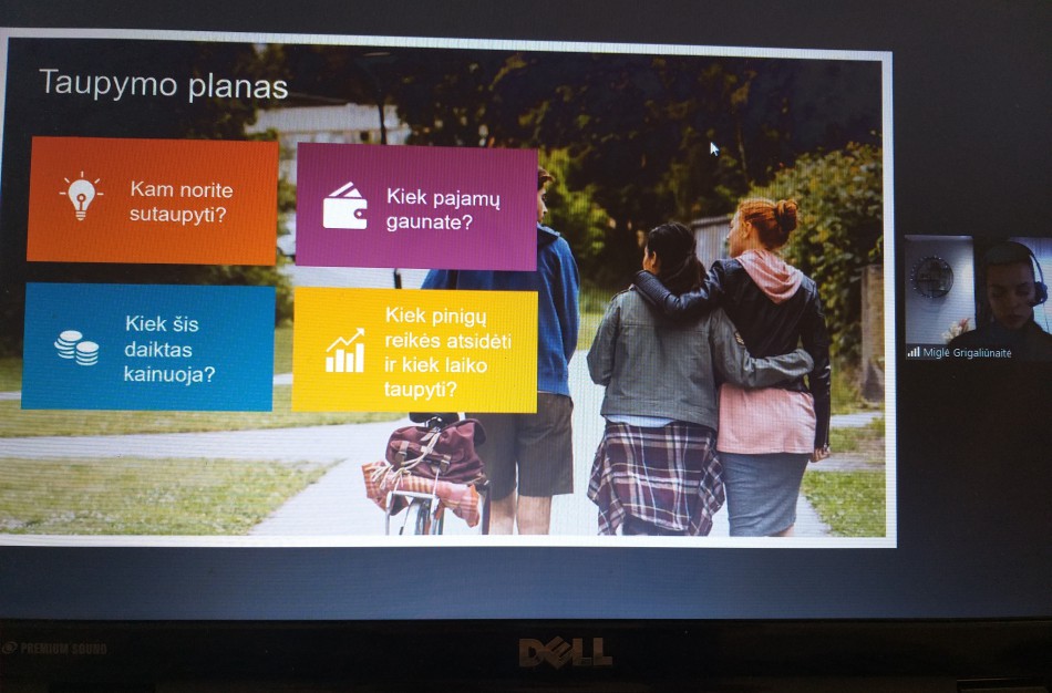 „Neries“ pagrindinėje mokykloje nuotolinės „Swedbank“  pamokos