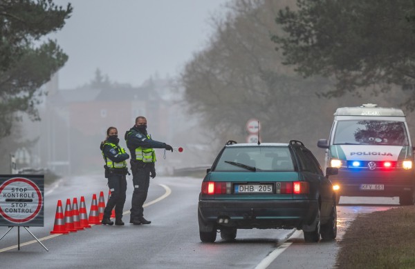 Savaitgalį Jonavoje patikrino per 9 tūkst. automobilių, neįleido - 88 