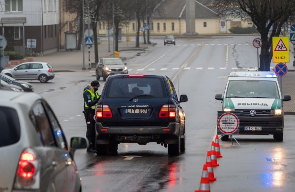 Savaitgalį Jonavoje patikrino per 9 tūkst. automobilių, neįleido - 88 