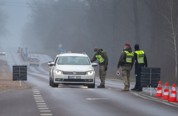 Savaitgalį Jonavoje patikrino per 9 tūkst. automobilių, neįleido - 88 