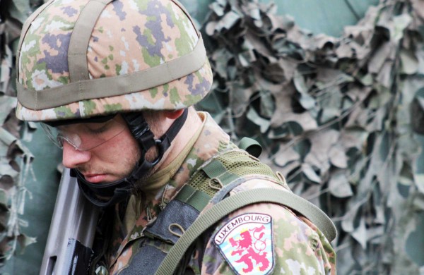 Jonavoje karines pratybas stebėjo Belgijos ir Liuksemburgo gynybos ministrai