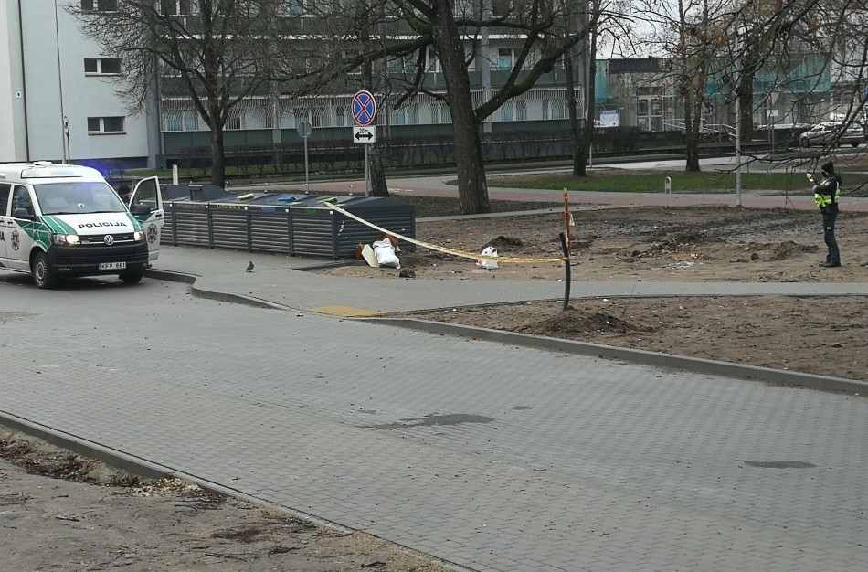Prie konteinerių rastas išmestas, kaip įtariama, karo laikų sprogmuo