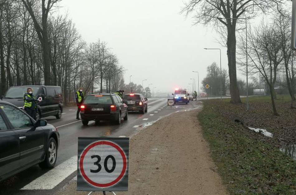  Ilgąjį savaitgalį Jonavoje patikrino 8879 automobilius, neįleido - 318