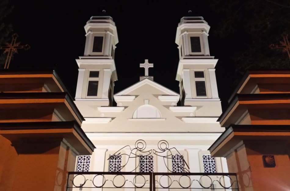 Atnaujinamos viešos pamaldos su žmonėmis