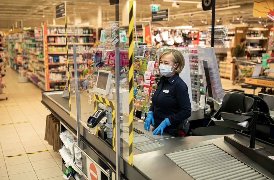 ,,Maxima" skelbia, kad naujus metus pradeda darbuotojams didindama atlyginimus