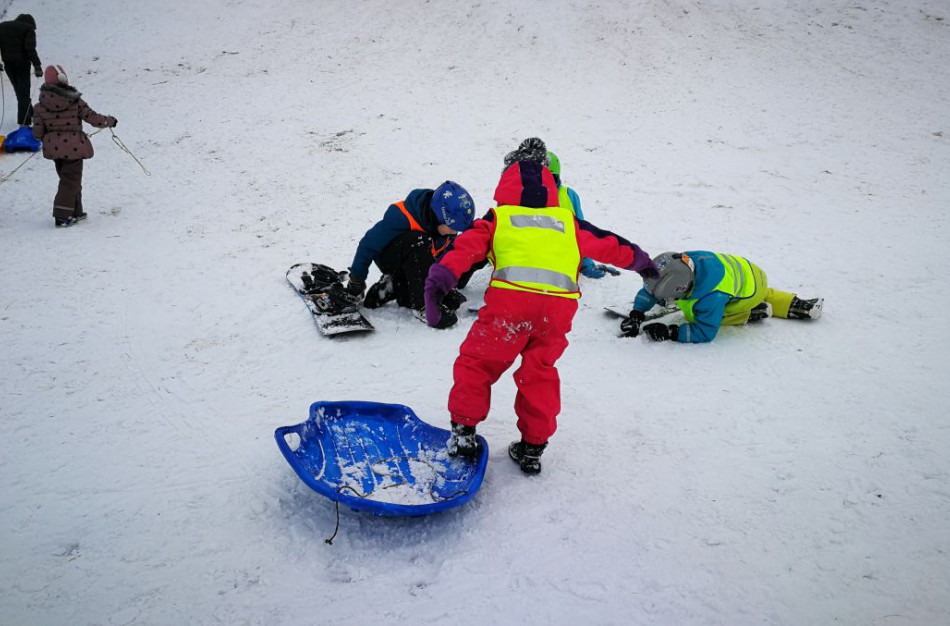 Savaitgalį - ne vienas pranešimas apie galimus karantino taisyklių pažeidimus: pareigūnams teko vykti ir į Joninių slėnį