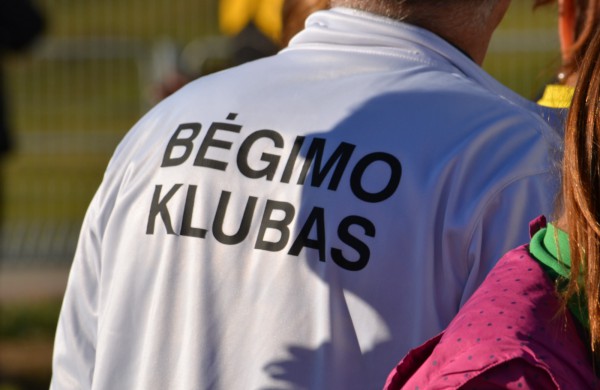 Jonavoje antrasis labdaringas bėgimas „Man rūpi“ abejingų nepaliko