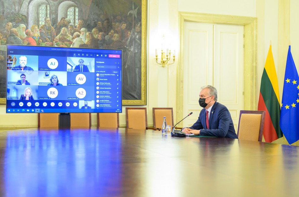 Prezidentas: būtina siekti kolektyvinio imuniteto vasaros viduryje