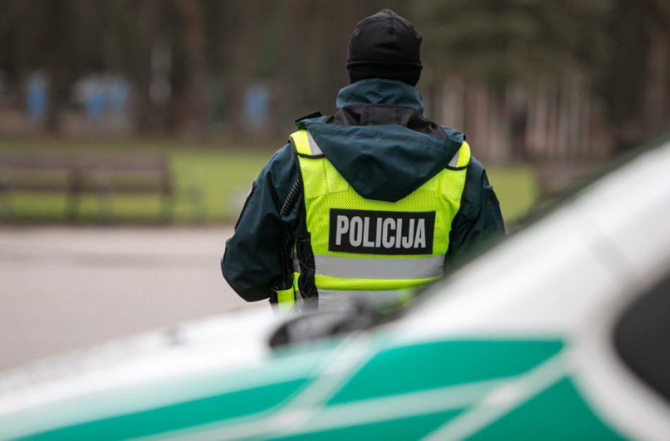 Agnė Bilotaitė: pareigūnai už papildomą darbą gaus atlyginimų priedus