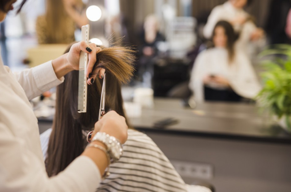 Aušrinė Armonaitė apie galimą karantino atlaisvinimą trims verslo rūšims