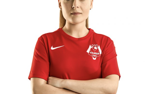 Tarp Lietuvos futbolo apdovanojimų nominantų - ir jonavietė K. Kulbytė: kviečiame palaikyti balsuojant