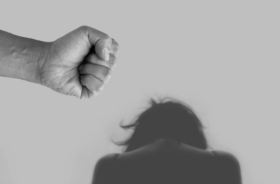 Kur kreiptis, jeigu patiriate smurtą artimoje aplinkoje?