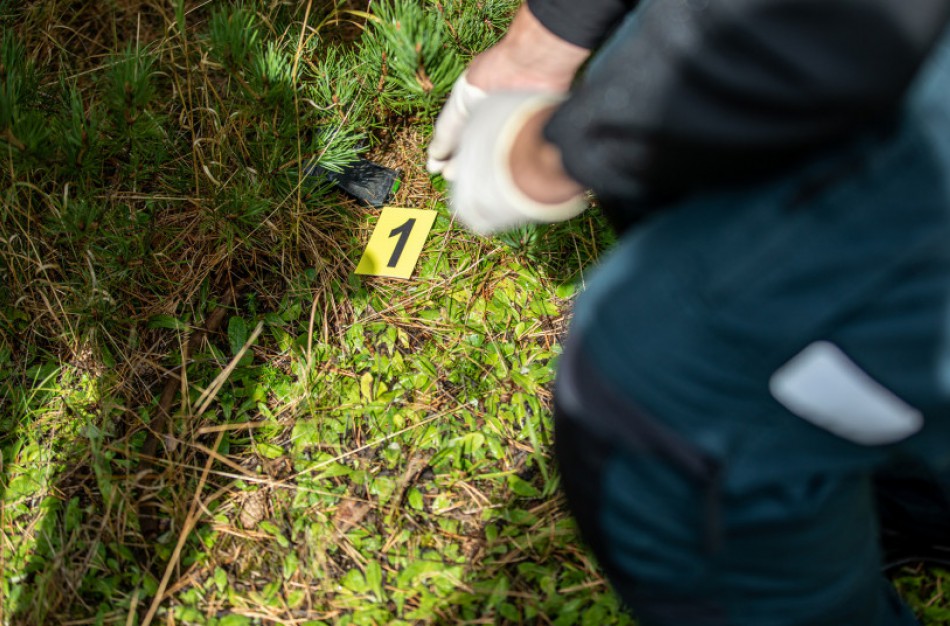 Policija ragina piliečius pasirūpinti savo automobilių ir juose esančių daiktų apsauga
