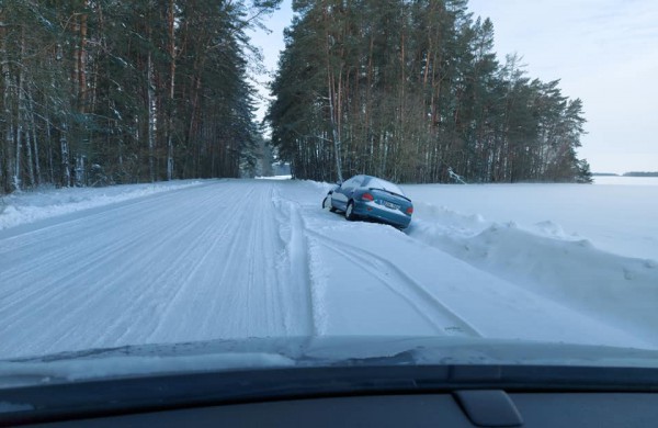 Šilų seniūnija ieško savininko: „Kas pametėt automobilį???“