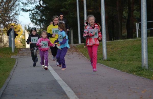 Jonavoje antrasis labdaringas bėgimas „Man rūpi“ abejingų nepaliko
