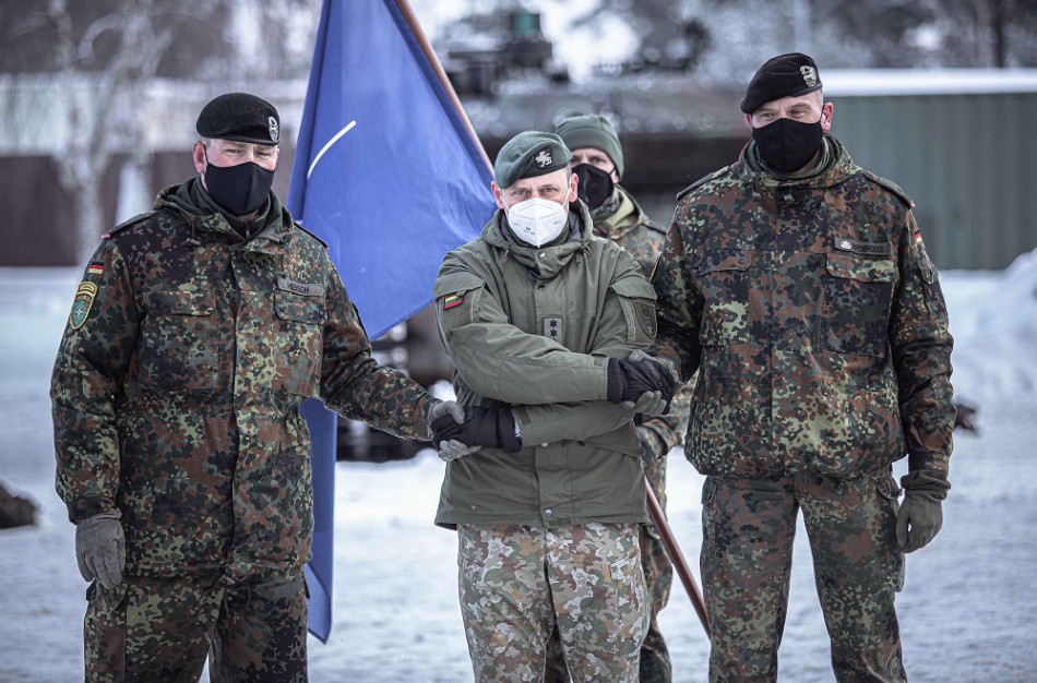 Rukloje vyko NATO priešakinių pajėgų bataliono kovinės grupės vadų pasikeitimo ceremonija  