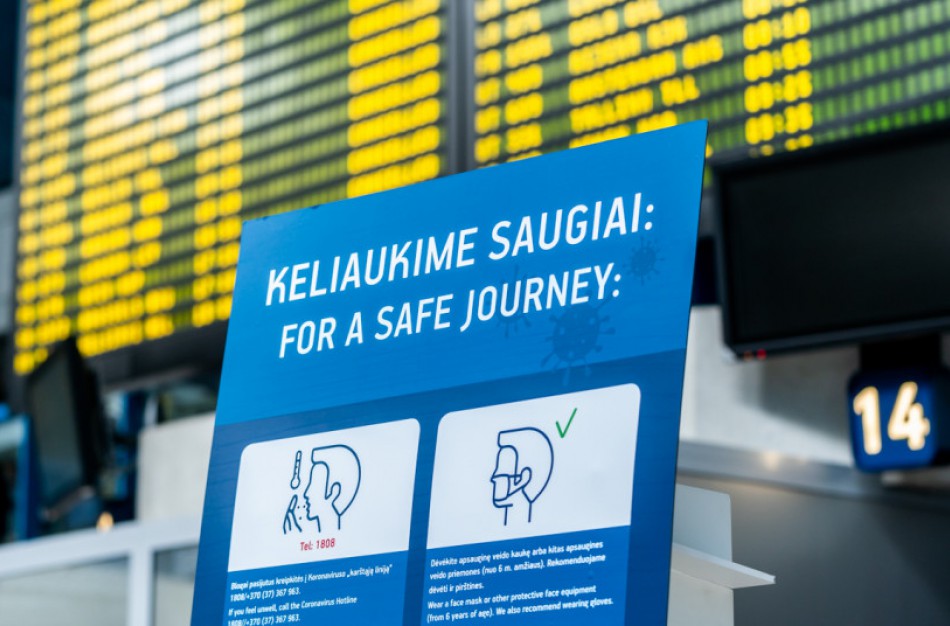 Į Lietuvą iš užsienio atvykstantys keleiviai prašomi atidžiai pildyti su COVID-19 susijusias anketas