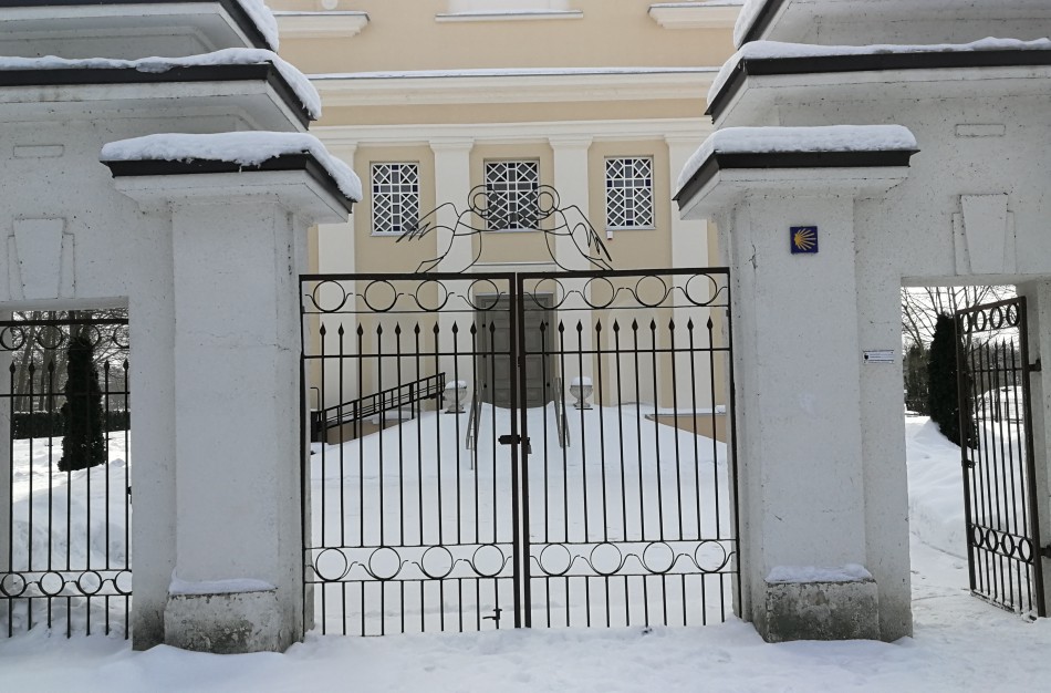 Nuo trečiadienio atnaujinamos Šv. Mišios su tikinčiaisiais Jonavos Šv. apaštalo Jokūbo bažnyčioje