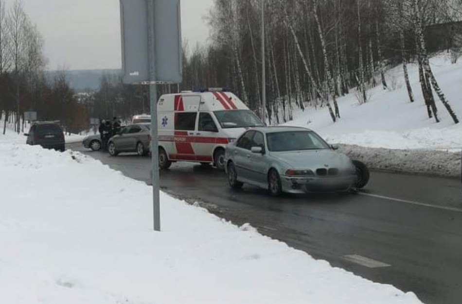 Chemikų ir Vasario 16-osios gatvių sankirtoje – ,,BMW" ir ,,Opel" susidūrimas