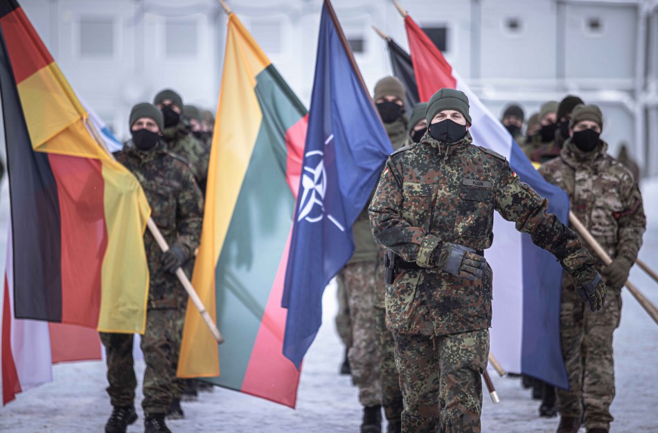 Lietuvos žmonės pasitiki Lietuvos kariuomene, ypač teigiamai vertina  NATO sąjungininkų buvimą Lietuvoje   