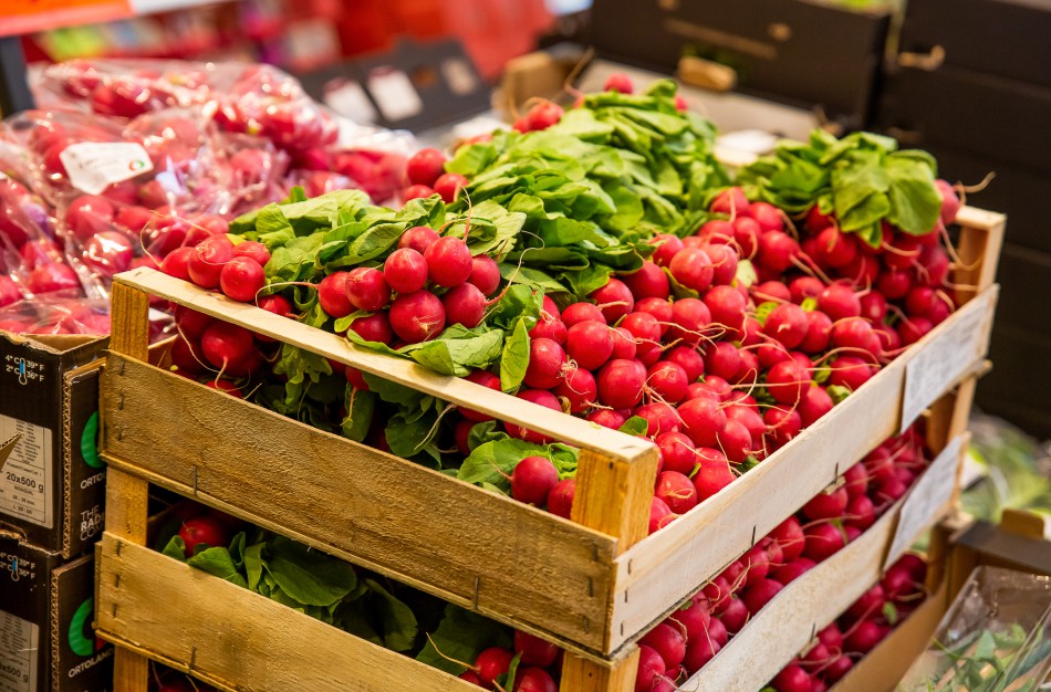 „Lidl“ kviečia bendradarbiauti šalies ūkininkus: skirs maisto gyvuliams šerti