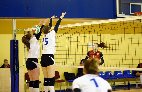 Jaunosios „Aušrinės-KKSC“ tinklininkės sukūrė stebuklą Vilniuje