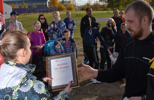 Jonavoje antrasis labdaringas bėgimas „Man rūpi“ abejingų nepaliko