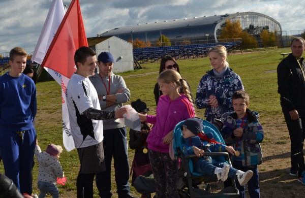 Jonavoje antrasis labdaringas bėgimas „Man rūpi“ abejingų nepaliko