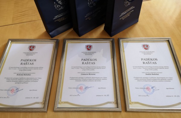 Vidaus reikalų ministrė pareiškė padėkas VPGT pareigūnams