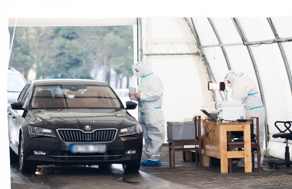 Savivaldybės ir jos įstaigų darbuotojai tiriasi dėl COVID-19