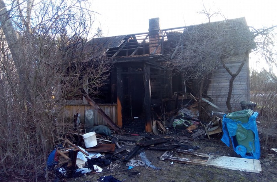 Šveicarijos kaime, kaip įtariama, padegtas savivaldybei priklausantis pastatas