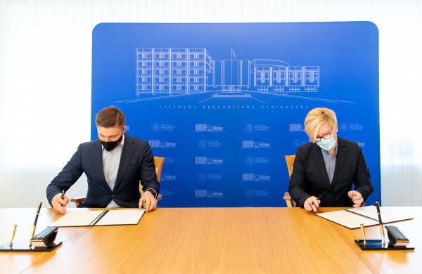 Vyriausybė ir Lietuvos savivaldybių asociacija pasirašė bendradarbiavimo susitarimą