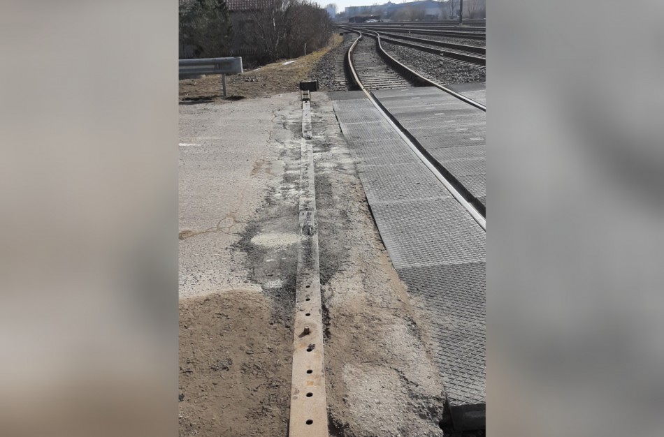 ,,Lietuvos geležinkeliai" informuoja: duobės pervažoje sutvarkytos