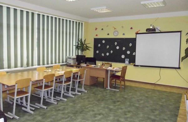 Jaunimo mokykloje – atskiros erdvės skirtingų poreikių vaikams