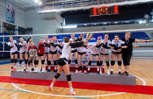 Jonavos „Aušrinė - KKSC“ komandos kapitonė E. Vaitkutė: ,,Mes ir toliau stengsimės dėl geriausių rezultatų"