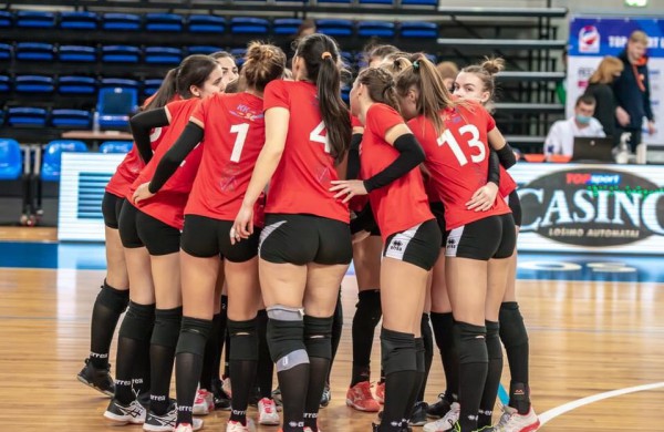 Jonavos „Aušrinė - KKSC“ komandos kapitonė E. Vaitkutė: ,,Mes ir toliau stengsimės dėl geriausių rezultatų"