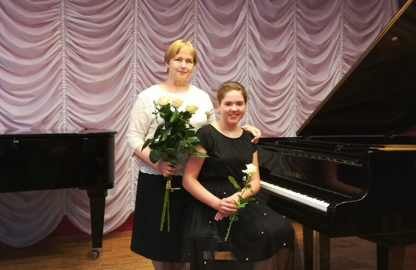 Ne vieną dešimtmetį jonaviečių muzikalumą ugdanti pedagogė R. Balienė: ,,Mūsų mieste užaugo ir tebeauga ne viena talentinga asmenybė"