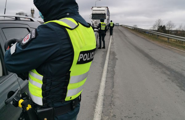 Šventinį savaitgalį blaivumą pasitikrino apie 4 tūkst. vairuotojų