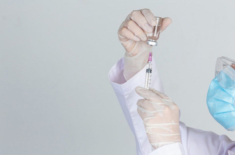 Vaistinės galės skiepyti gyventojus nuo COVID-19